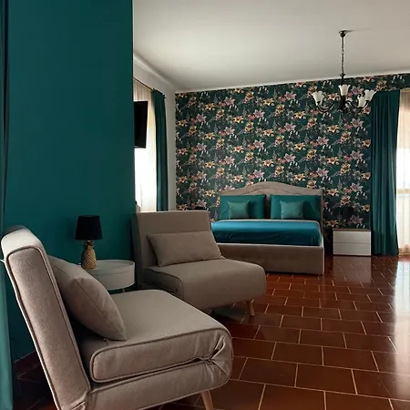 Palm House Bed and breakfast 3*