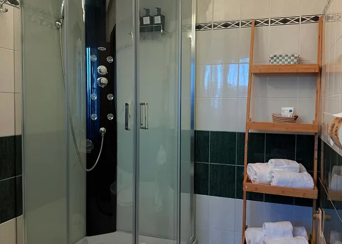 Couette-café Palm House 3*