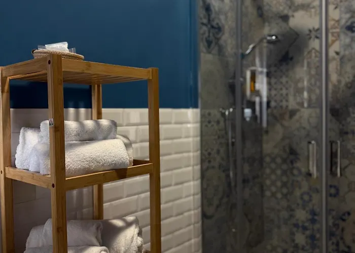 Couette-café Palm House 3*